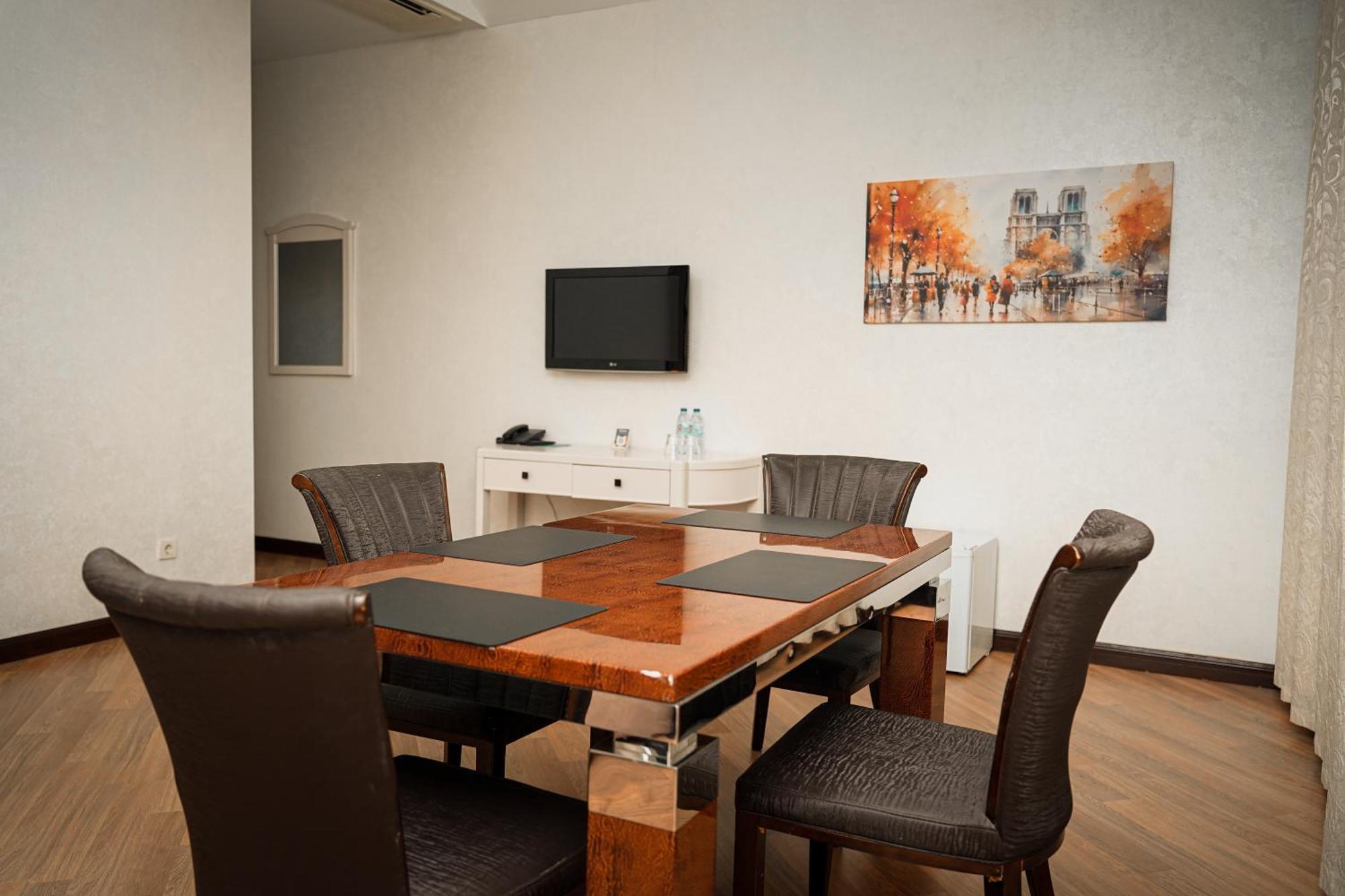 Safran Hotel Baku Ngoại thất bức ảnh
